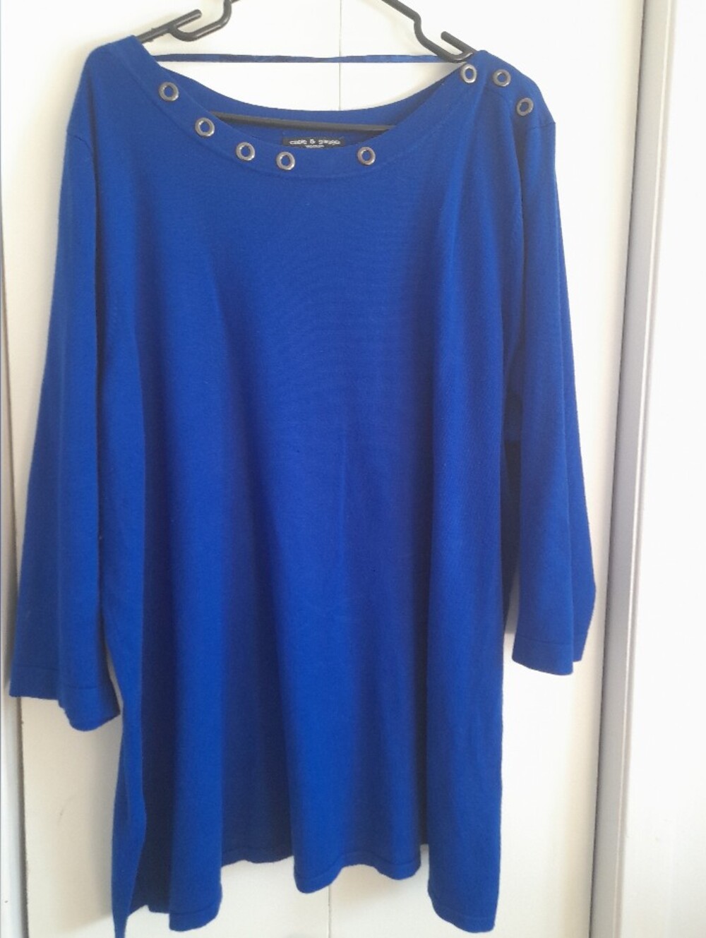 Cable & Gauge Blue Eyelet Sweater / Chandail bleu